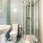 Haus Am Flussufer By Interhome تافيرا